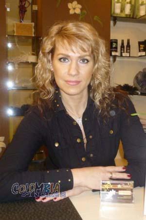 Colombian Women Tours